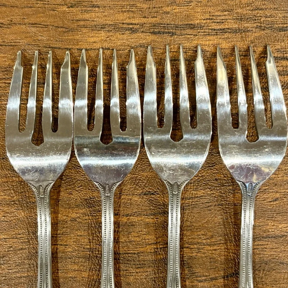 SALEM 1776 Stainless SALAD FORKS Beaded Edge Lot Of 4 Silverware Flatware Vtg